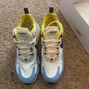 Women’s Nike 270 React women size 9